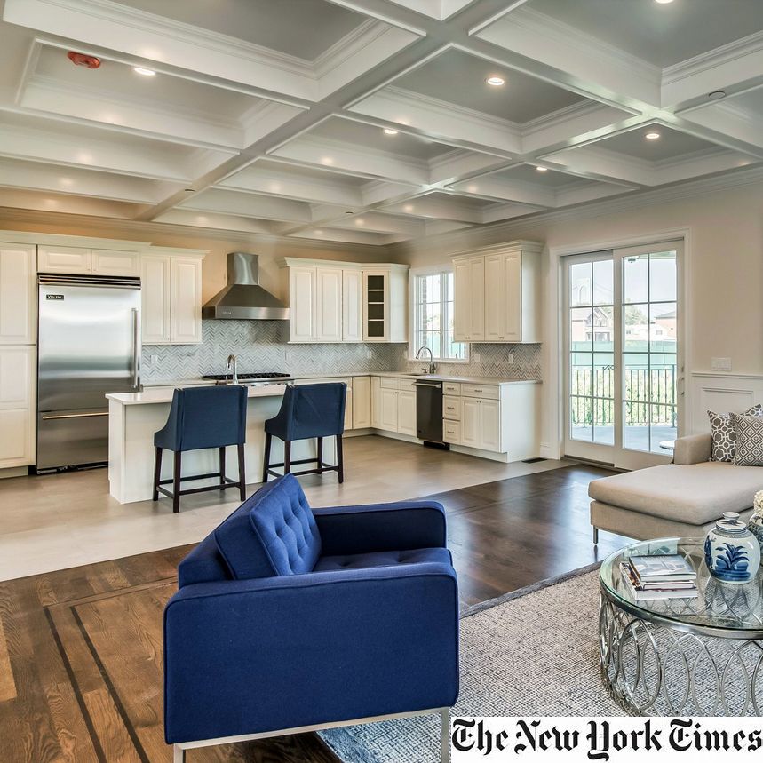 nytimes-whitestonequeens-385350633555966f4b8f585cf6186054