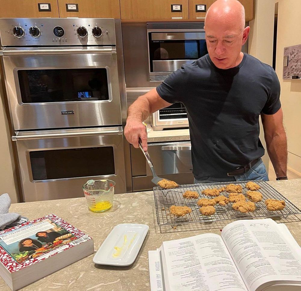 jeffbezosvikingkitchen-23e1ead3cda1c7159a39f6dbcf9b7ac3